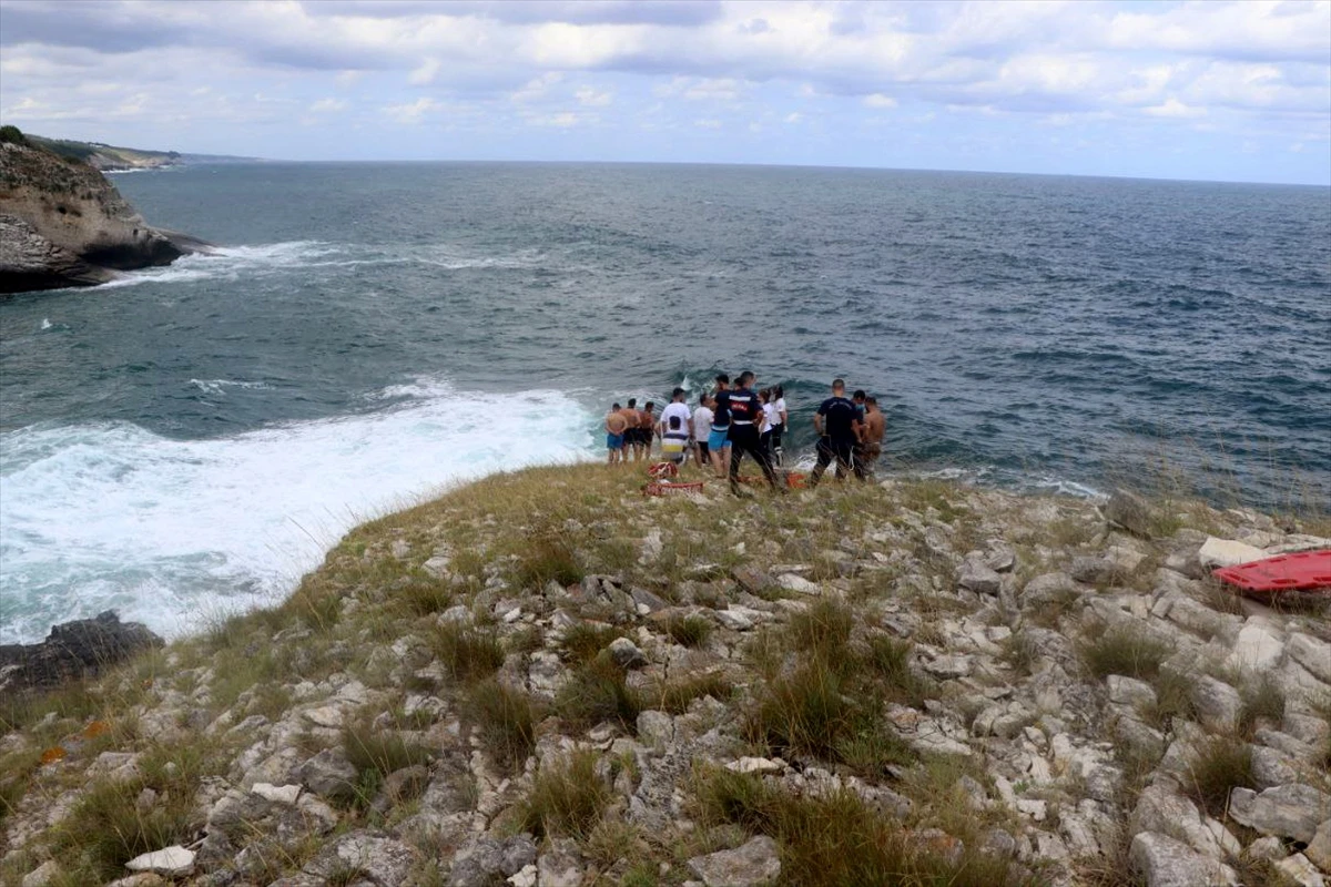 Fotoğraf sevdasının bedeli ağır oldu: Dalgalara kapılan genç kayboldu